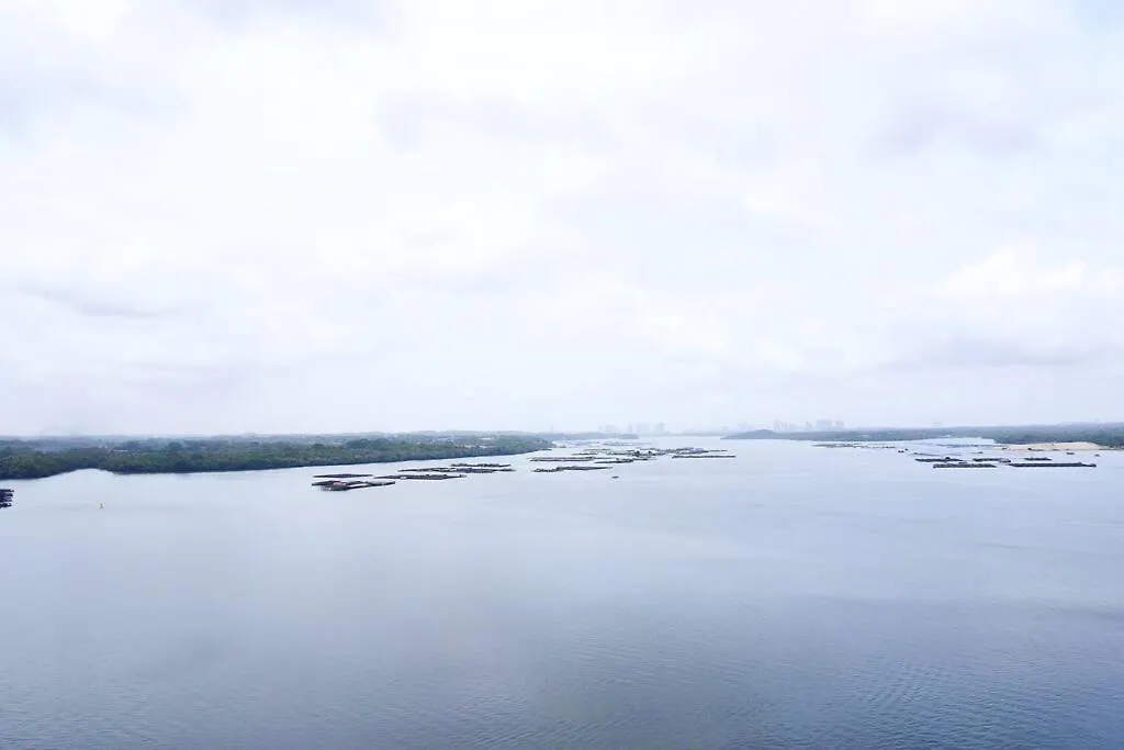 Invincible Seaview Comfy 2B Netflix Country Garden Apartment Johor Bahru Malaysia