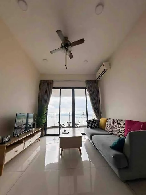 Invincible Seaview Comfy 2B Netflix Country Garden Apartment Johor Bahru Malaysia