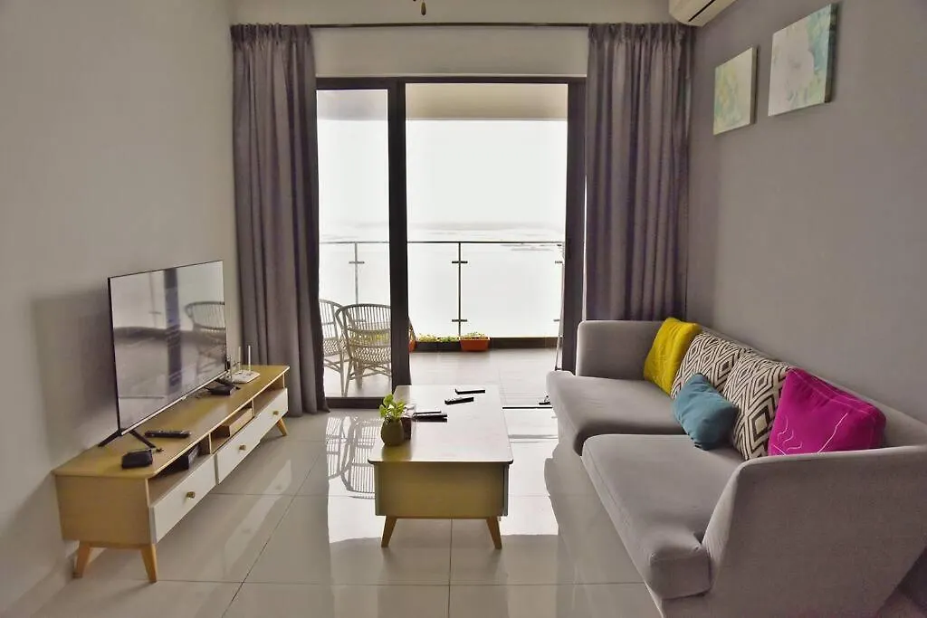 Invincible Seaview Comfy 2B Netflix Country Garden Apartment Johor Bahru